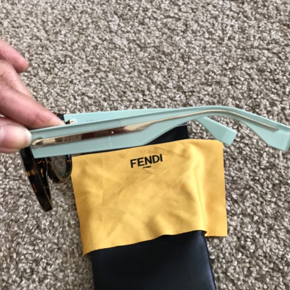 Sunglasses - Picture 3 of 8